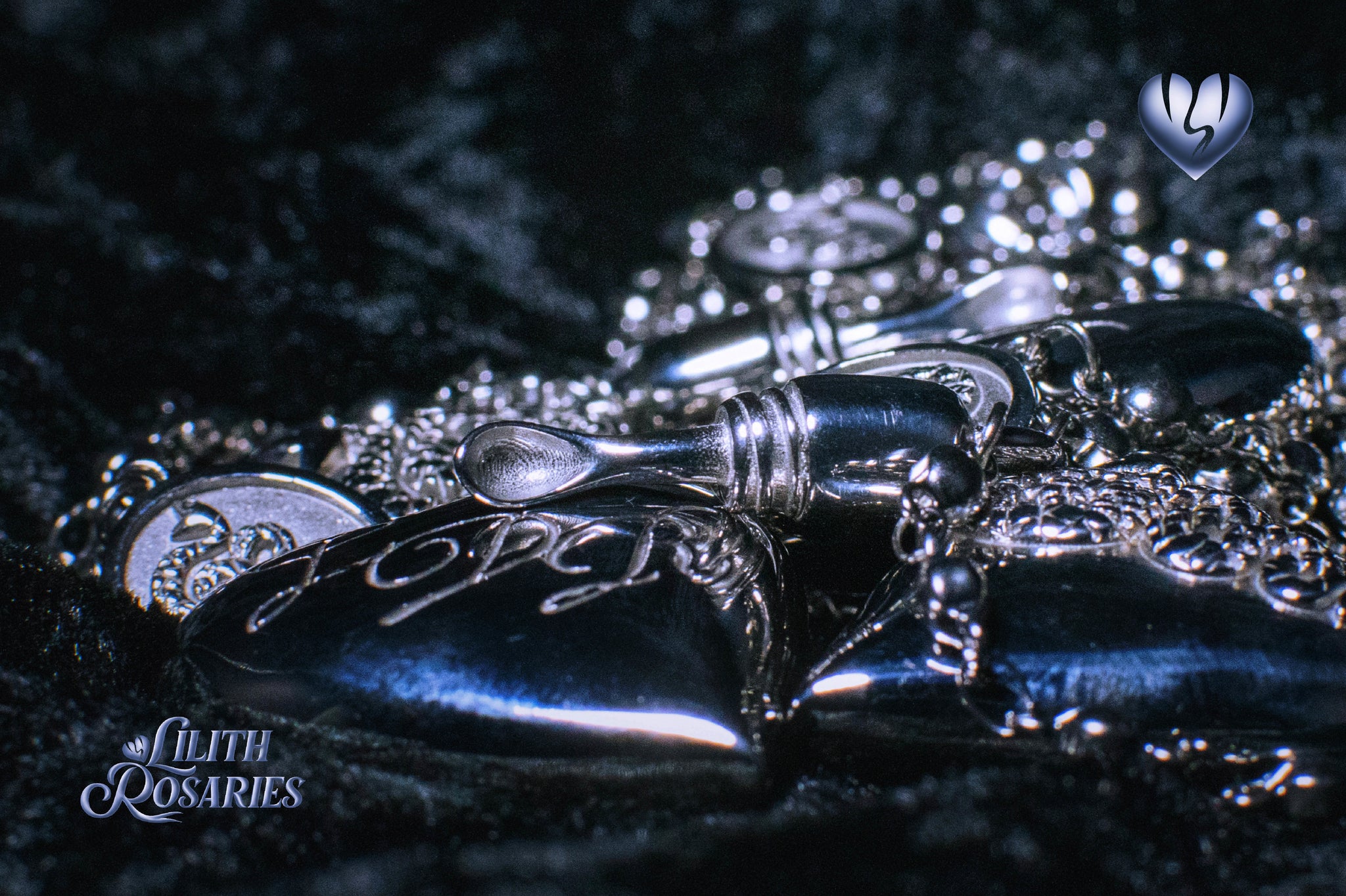 Heart of Eden - Lana Del Rey Necklace Replica – Lilith Rosaries